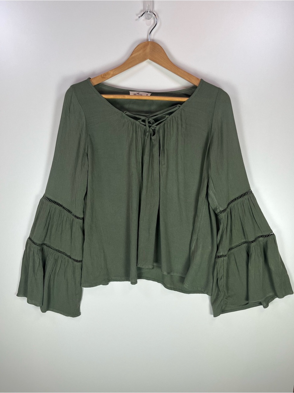 Hollister Boho Olive Green Tie-Front Tiered Bell Sleeve Blouse Size Medium